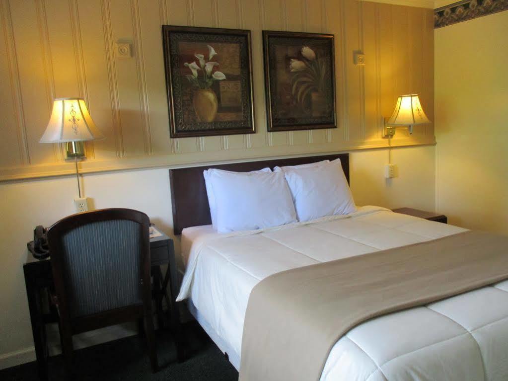 - Virginia Motel 2*